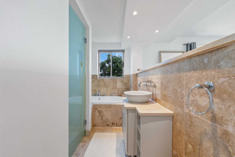 3 Bedroom Property for Sale in Bakoven Western Cape